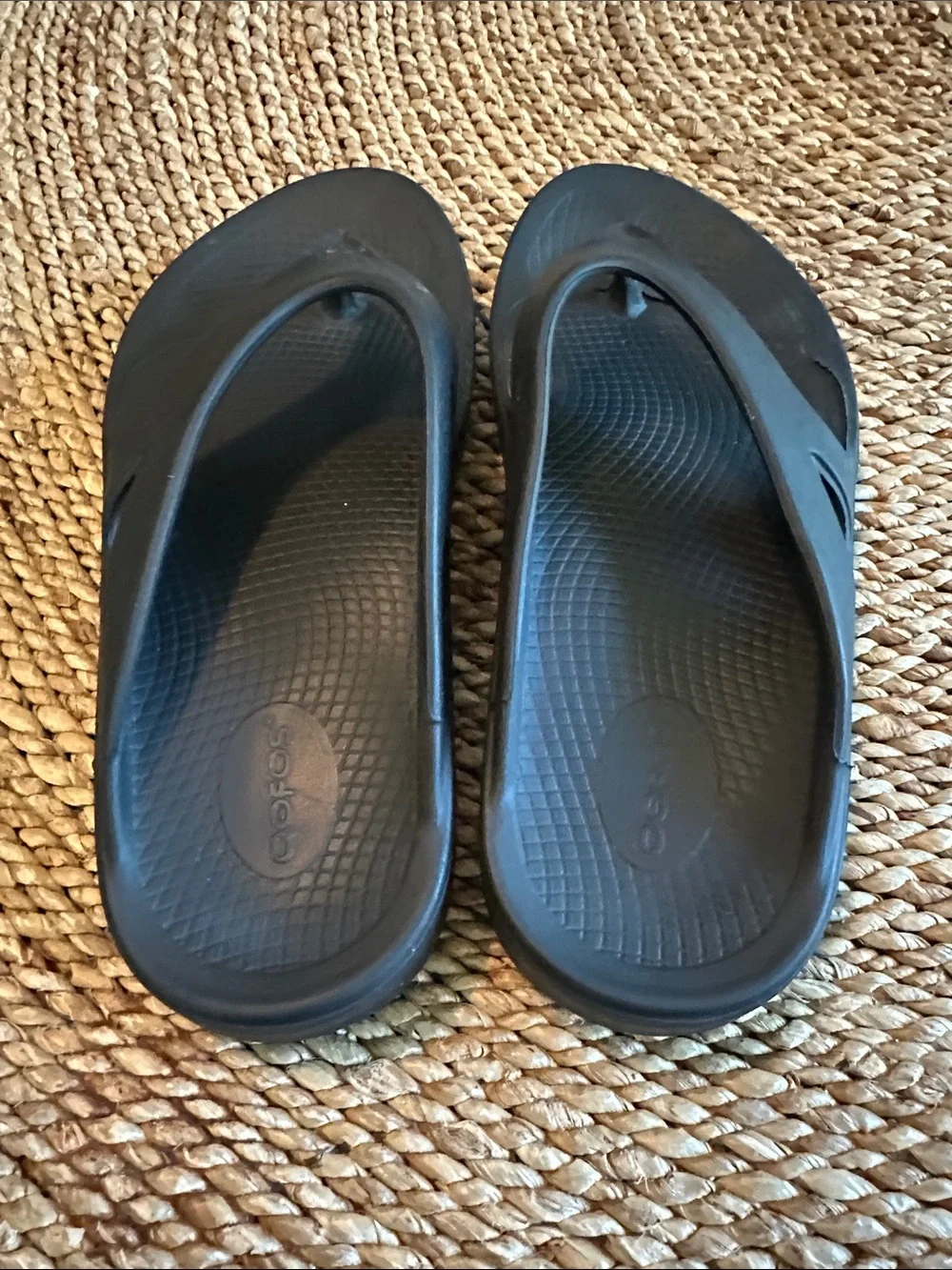 OOFOS SUZE 11 men’s Blacks Comfort Flip Flop Sandals